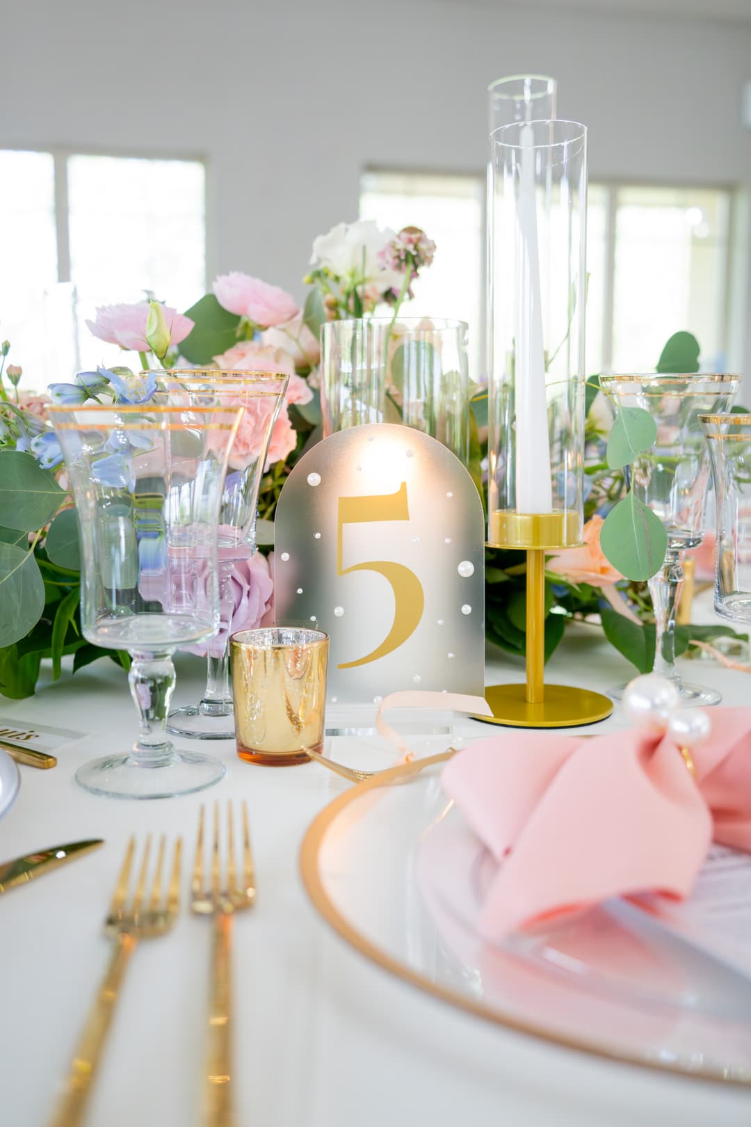 Pastel table detail shot