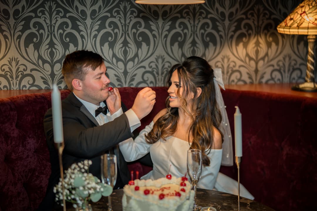Devils River Vintage Wedding Cake